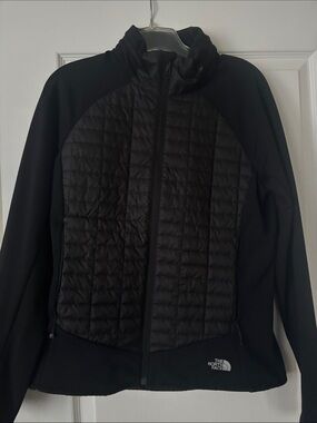 The North Face Black Quilted-Panel Hybrid Jacket
